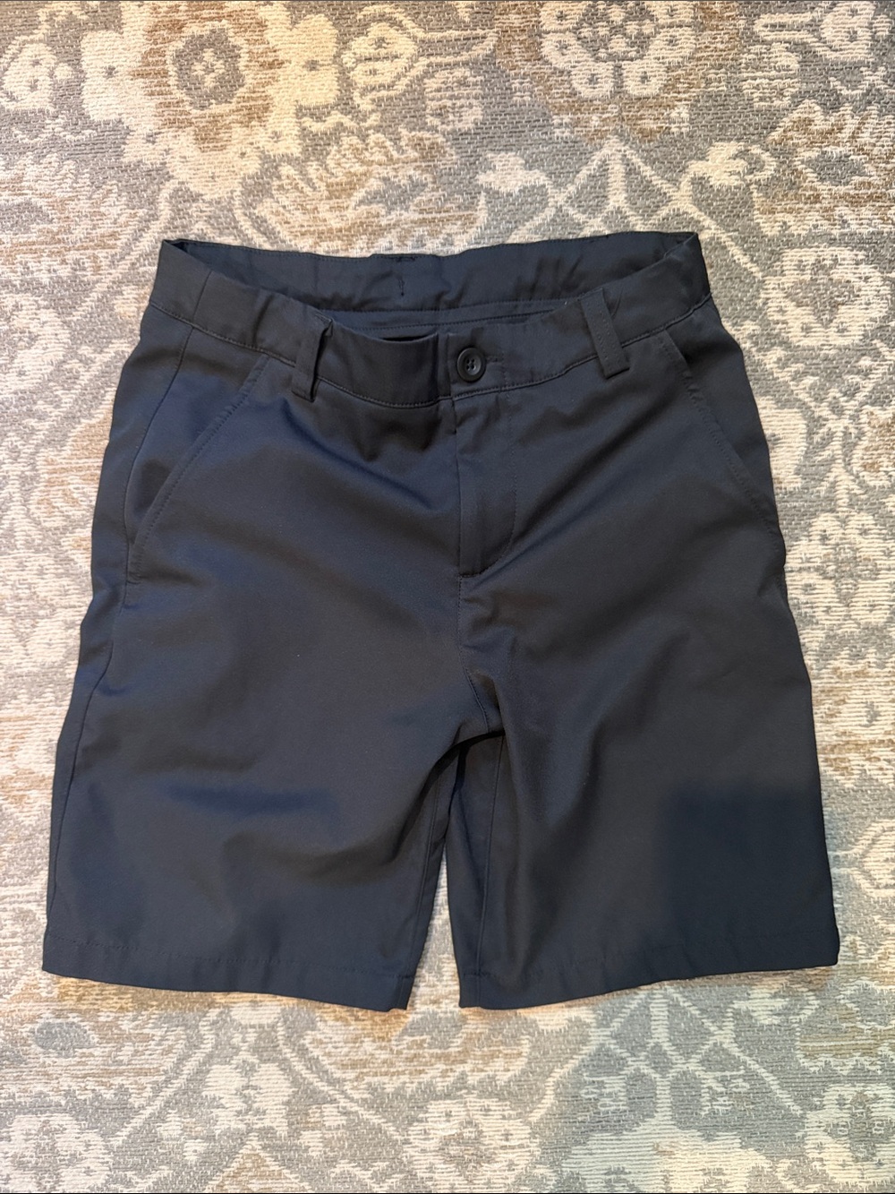 Youth Under Armour Black Flat-Front Adjustable Shorts size youth medium